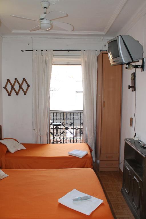 Hostal Graciela Madrid Chambre photo